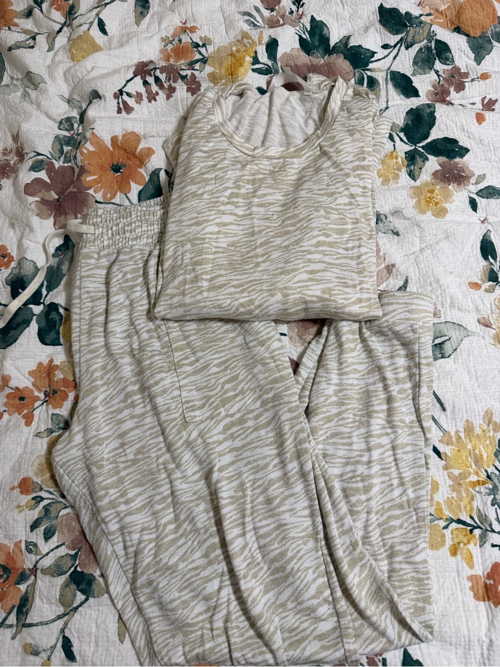 Neutral Zebra-Print Loungewear Set - Soft Beige